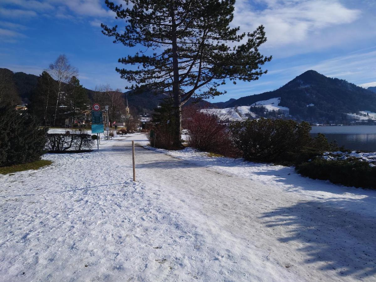 シュリールゼーVip Deluxe 107Qm Auf Zwei Etagen 1 Dopplezimmer Eg 1 Doppelzimmer Auf Der Galerie Sowie 2 Badezimmer Und Komplette Kueche Mit Mikrowelle Und Backofen Ideal Fuer 1 Bis 6 Gaeste Direkter Blick Auf Garten Und Bergblick Alles Nur Nicht 0815アパートメント エクステリア 写真